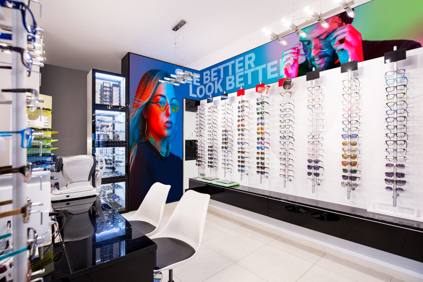 LED 7000 series-GlassesStore_Interior-Panel